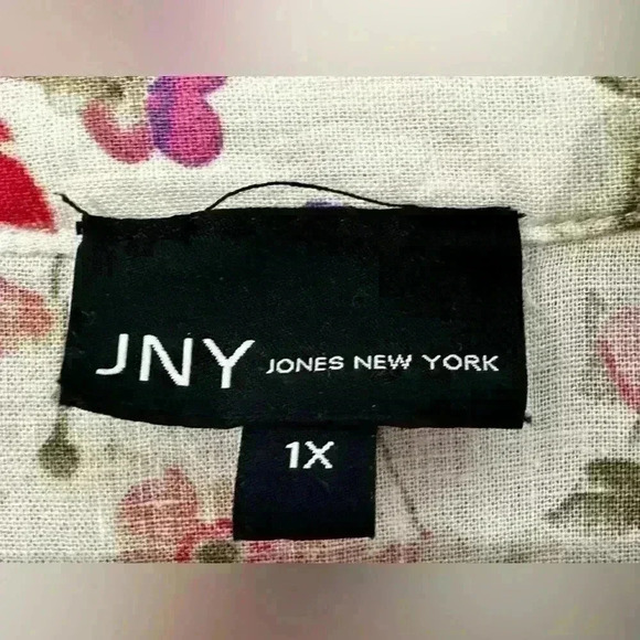Jones New York Floral Hi-low Hem Blouse (50) - Picture 8 of 8